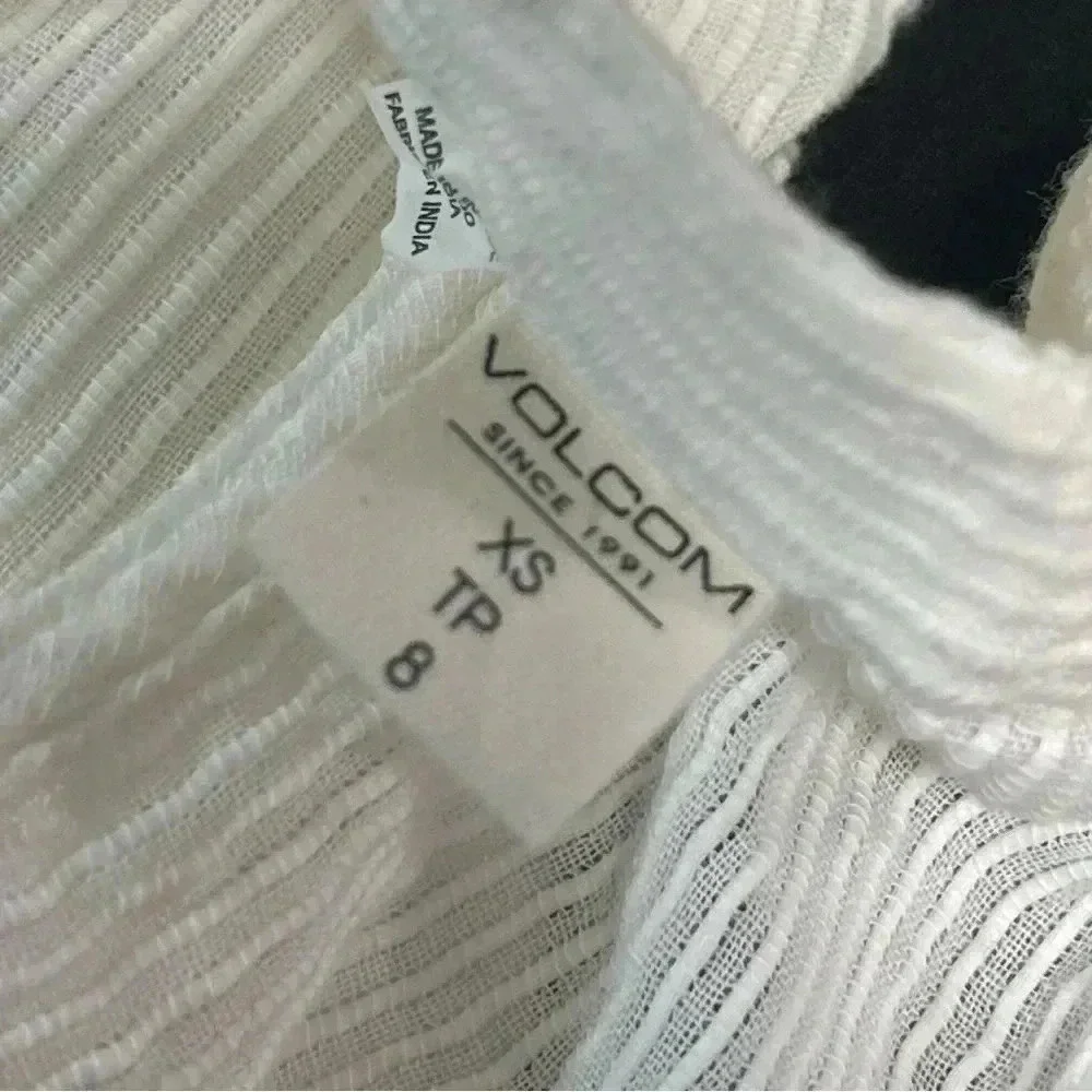 Volcom Tank - Picture 3 of 5